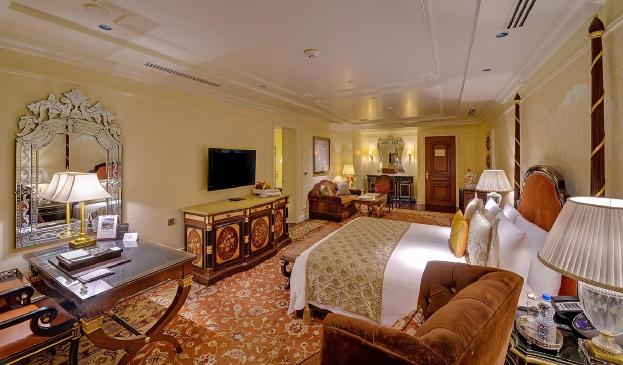 新德里里拉宫殿酒店 外观 照片 A suite at the Taj Mahal Palace