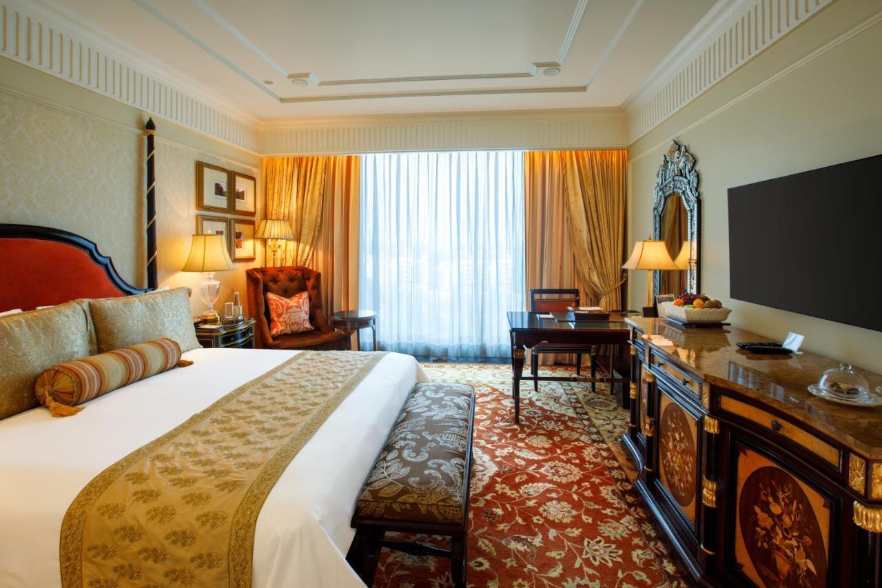 新德里里拉宫殿酒店 外观 照片 A room at the Taj Mahal Palace