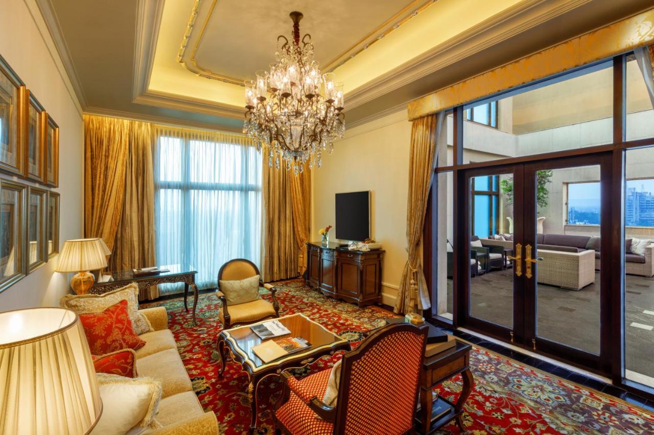 新德里里拉宫殿酒店 外观 照片 A suite at the Taj Mahal Palace, Mumbai